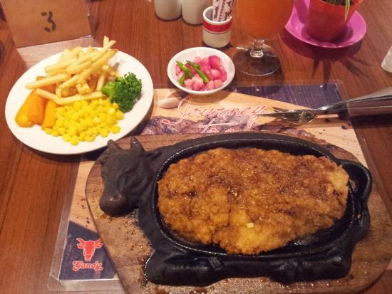 Gandy Steak and Grill Epiwalk